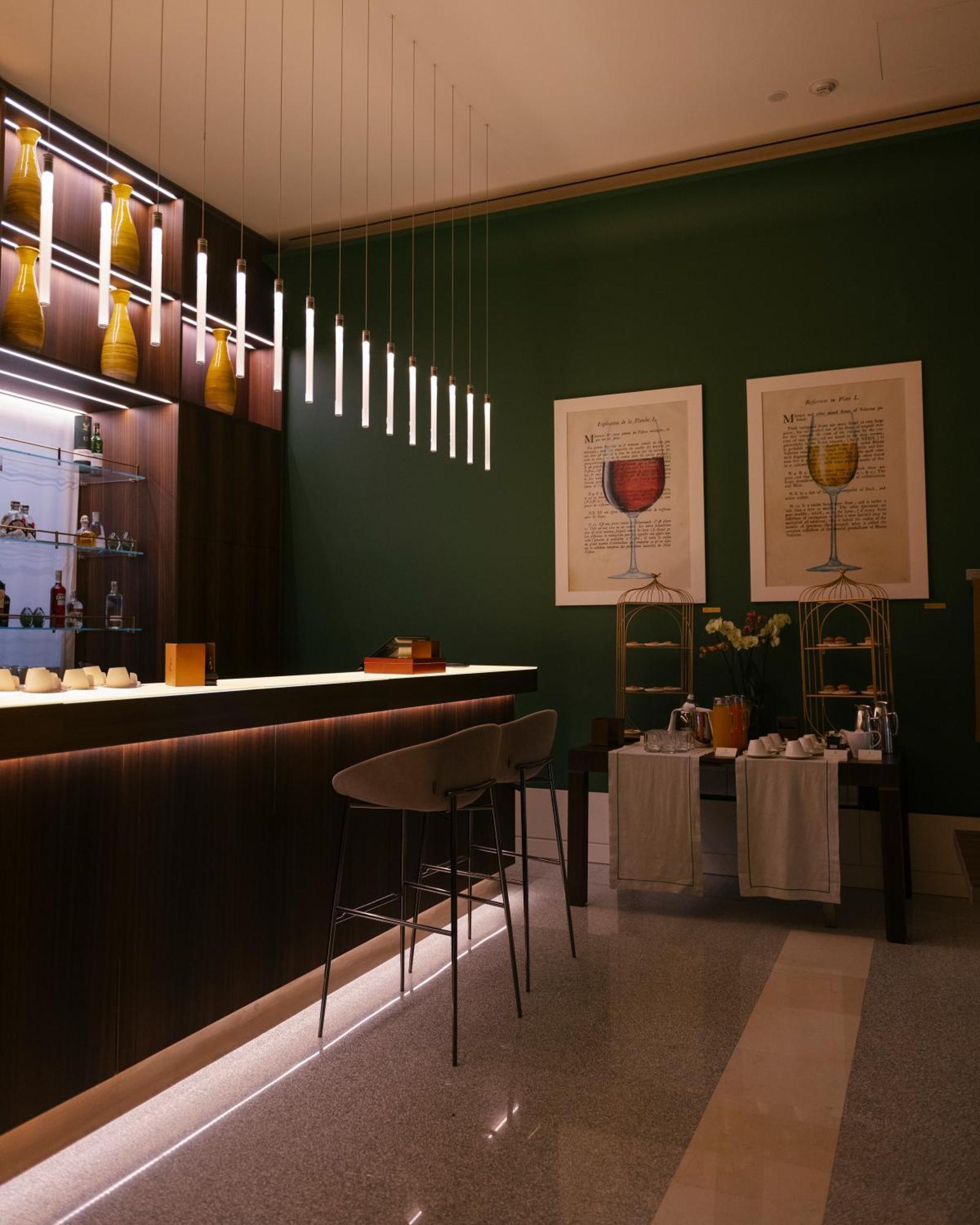 那不勒斯大不列颠酒店-希尔顿格芮精选 外观 照片